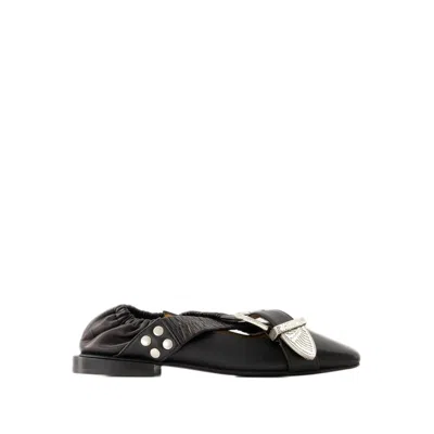 Toga Buckle Ballet Shoes In Black