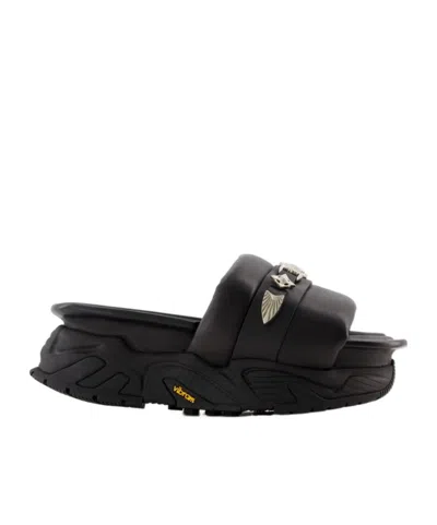 TOGA ROUND HEAD FLAT-SOLED SANDALS