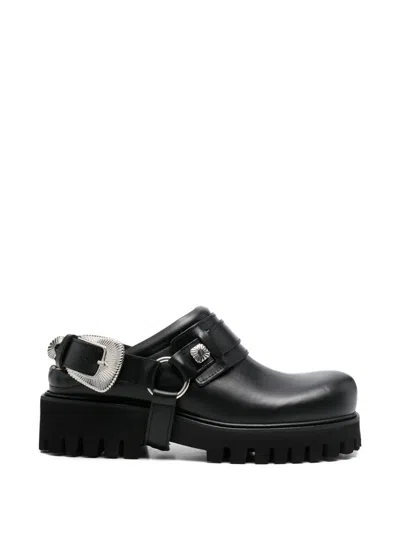 Toga Virilis Buckle Leather Mules In Black