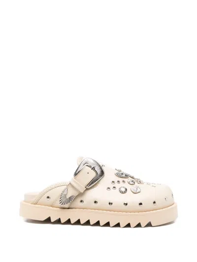 Toga Virilis Buckle-embellishment Leather Slippers In Neutral