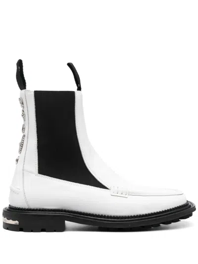 Toga Virilis Charm-detail Ankle Leather Boots In White