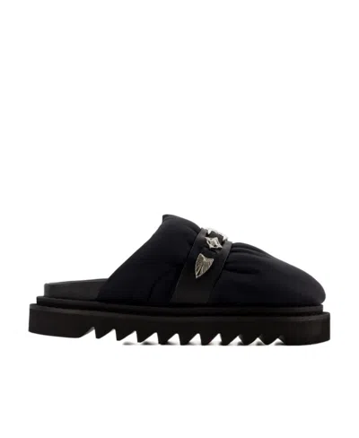 Toga Virilis Logo Muller Shoes In Black