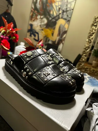Pre-owned Toga Virilis Stud Detailed Mule Shoes In Black