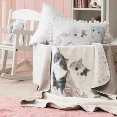Togas Kitty Throw In Beige;blue