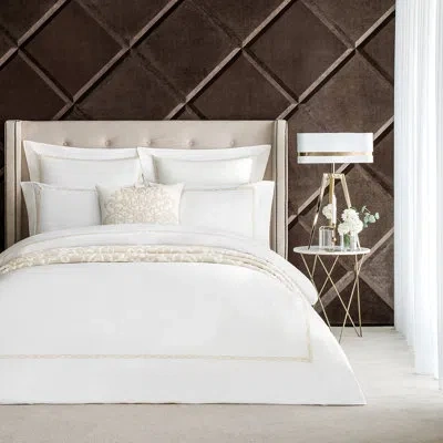 Togas Mia Duvet Cover In White;gold