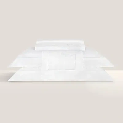 Togas Mia Flat Sheet In White
