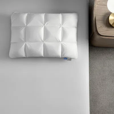 Togas Minoris Pillow In White