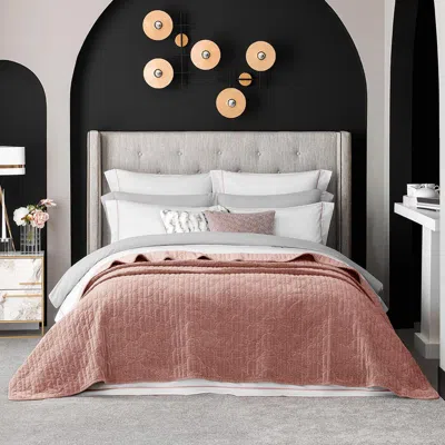 Togas Weinberg Bedcover In Pink