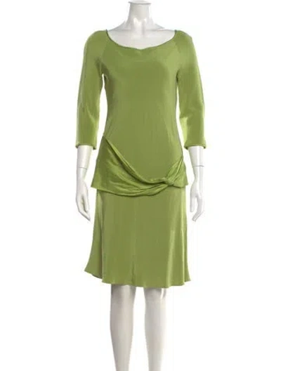Pre-owned Tom And Linda Platt Bateau Neckline Knee-length Dress In Green