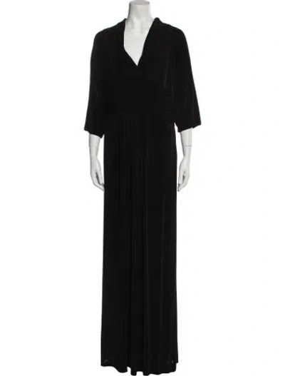 Pre-owned Tom And Linda Platt Plunge Neckline Long Dress In Black