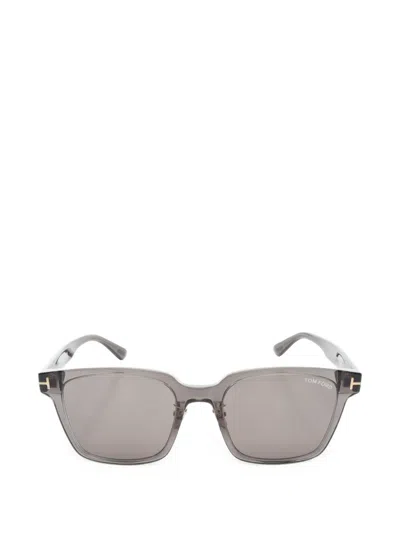 Pre-owned Tom Ford 2020s Square-frame Sunglasses In Green