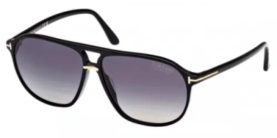 Pre-owned Tom Ford Authentic  Bruce Sunglassesft1026-01d Black W/ Smoke Lens 61mm In Gray