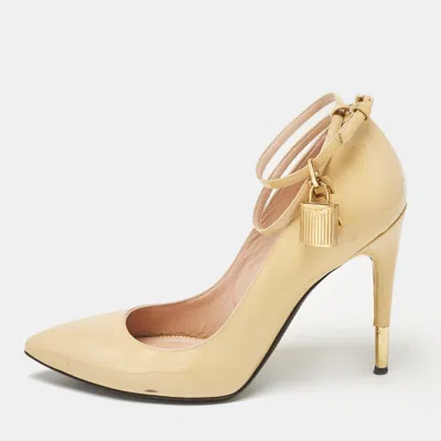 Pre-owned Tom Ford Beige Patent Leather Padlock Pumps Size 39.5