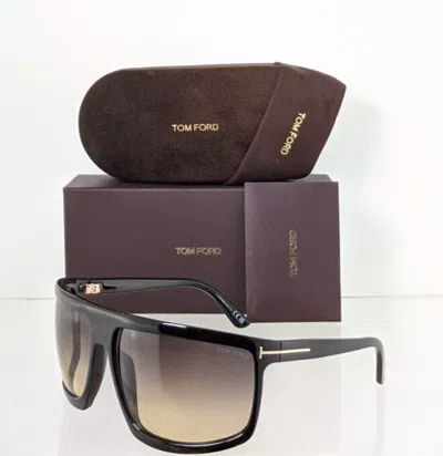Pre-owned Tom Ford Brand Authentic  Sunglasses Ft Tf 1066 01b Clint 02 Tf1066 68mm In Gray