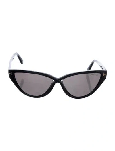 Pre-owned Tom Ford Cat-eye Tinted Sunglasses In Black