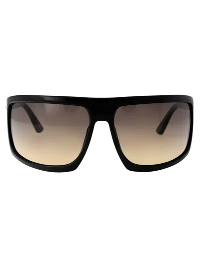 Tom Ford Clint-02 Sunglasses In 01b Nero Lucido / Fumo Grad