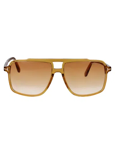 Tom Ford Eyewear Kemp Pilot Frame Sunglasses In Gray