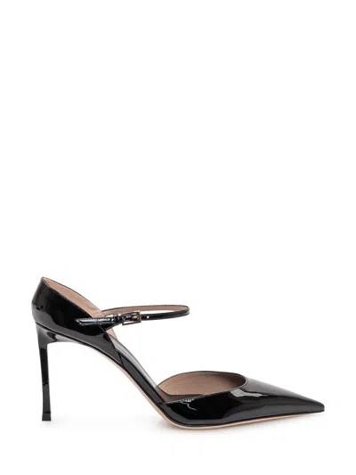 Tom Ford Elegant Décolleté Heels With Ankle Strap In Black