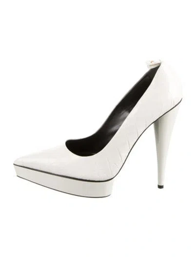 Pre-owned Tom Ford Embossed Leather Pumps In White