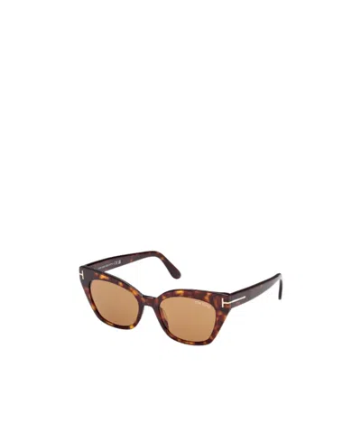 Tom Ford Eyewear Cat-eye Frame Sunglasses In Nude