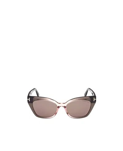 Tom Ford Eyewear Cat-eye Frame Sunglasses In Nude