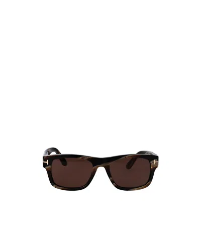 Tom Ford Eyewear Rectangular Frame Sunglasses In Black