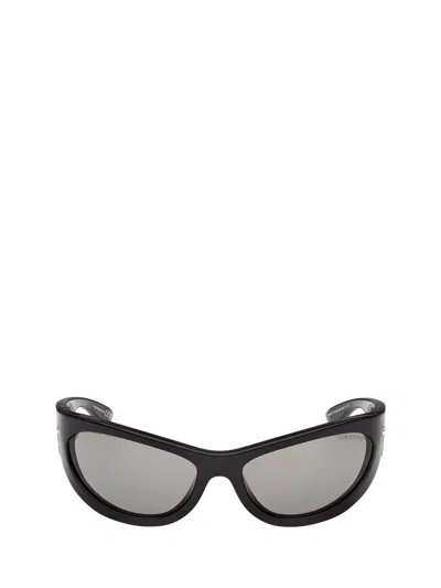 Tom Ford Eyewear Cat Eye Frame Sunglasses In Black
