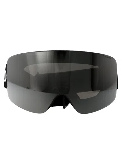 Tom Ford Ft1124 Injected Frame Sunglasses In Black