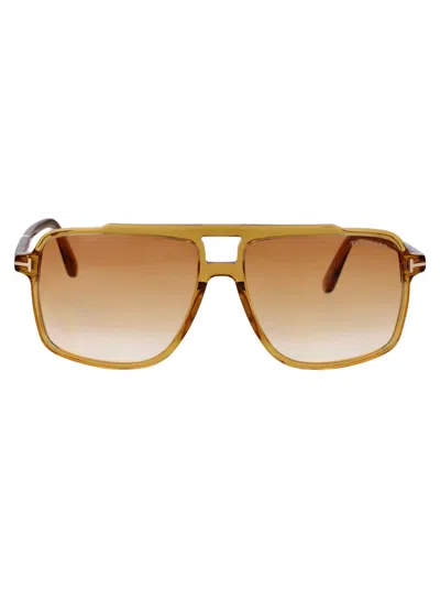 Tom Ford Eyewear Kemp Pilot Frame Sunglasses In Gray