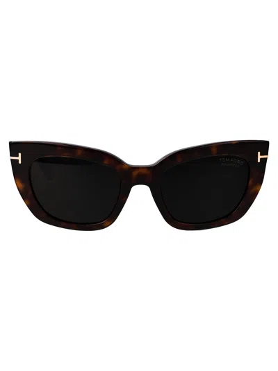 Tom Ford Ft1190/s Sunglasses In Havana