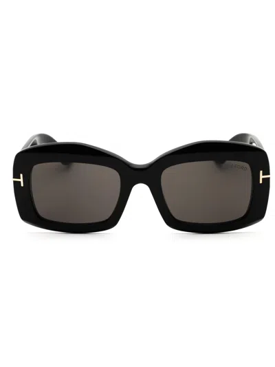 Tom Ford Ft1218 Sunglasses In Shiny Black  / Smoke
