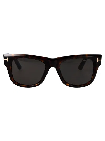 Tom Ford Squared Sunglasses Ft1304 52 A In Black