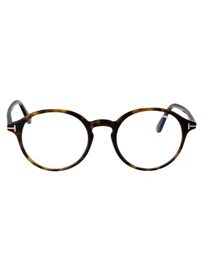 Tom Ford Ft5867-b Glasses In 052 Avana Scura