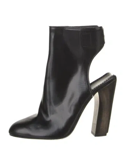 Pre-owned Tom Ford Leather Boots In Black
