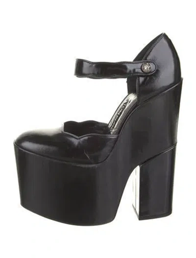 Pre-owned Tom Ford Leather Crystal Embellishments Pumps In Black