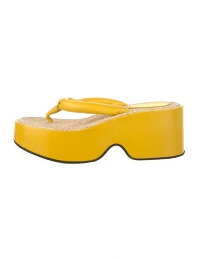 Pre-owned Tom Ford Leather Flip Flops In Yellow