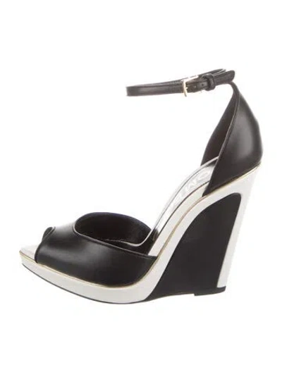 Pre-owned Tom Ford Leather Pumps In Black