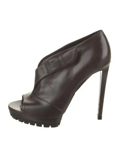 Pre-owned Tom Ford Leather Pumps In Brown