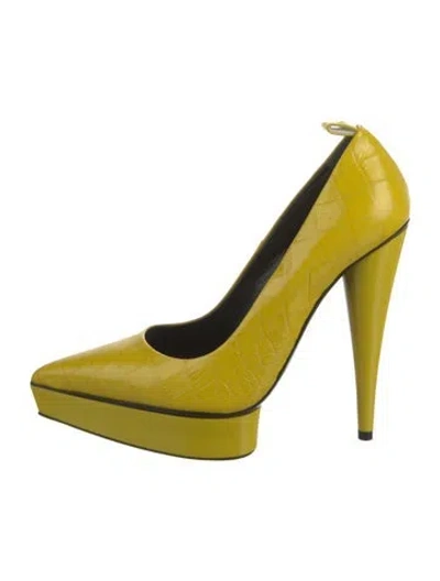 Pre-owned Tom Ford Leather Pumps In Yellow