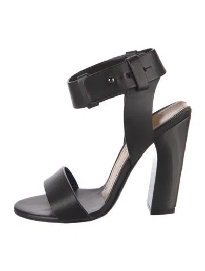 Pre-owned Tom Ford Leather Sandals In Black
