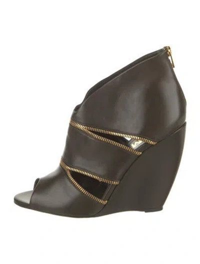 Pre-owned Tom Ford Leather Sandals In Brown