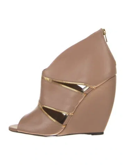 Pre-owned Tom Ford Leather Slingback Sandals In Neutral