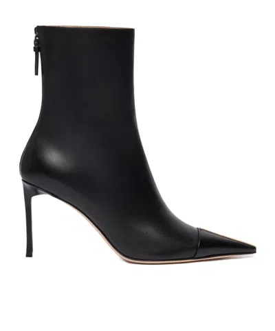 Tom Ford Leather Thea Ankle Boot In Black