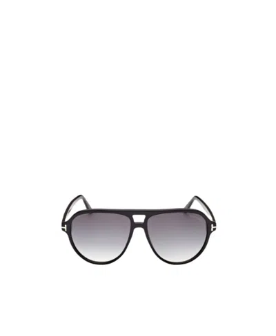 Tom Ford Logo Sunglasses In Gray