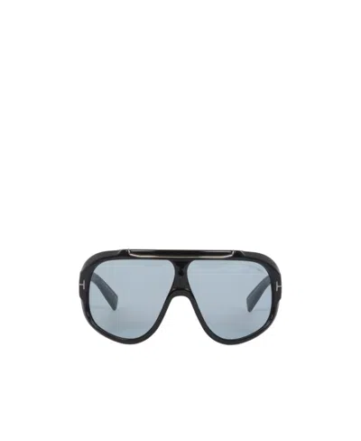 Tom Ford Logo Sunglasses In Gray
