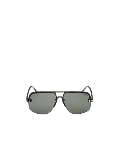 Tom Ford Logo Sunglasses In Gray