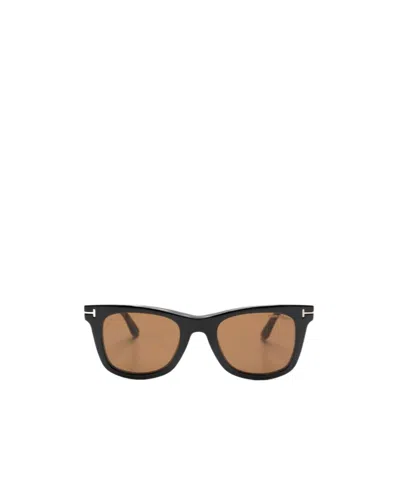 Tom Ford Logo Sunglasses In Green