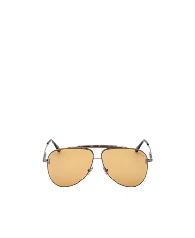 Tom Ford Logo Sunglasses In Nude