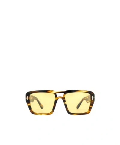 Tom Ford Logo Sunglasses In Yellow