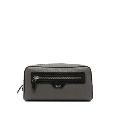 Tom Ford Logo-plaque Pebbled Wash Bag In Gray